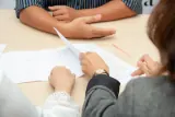مراجعة مستندات طلب الشحن